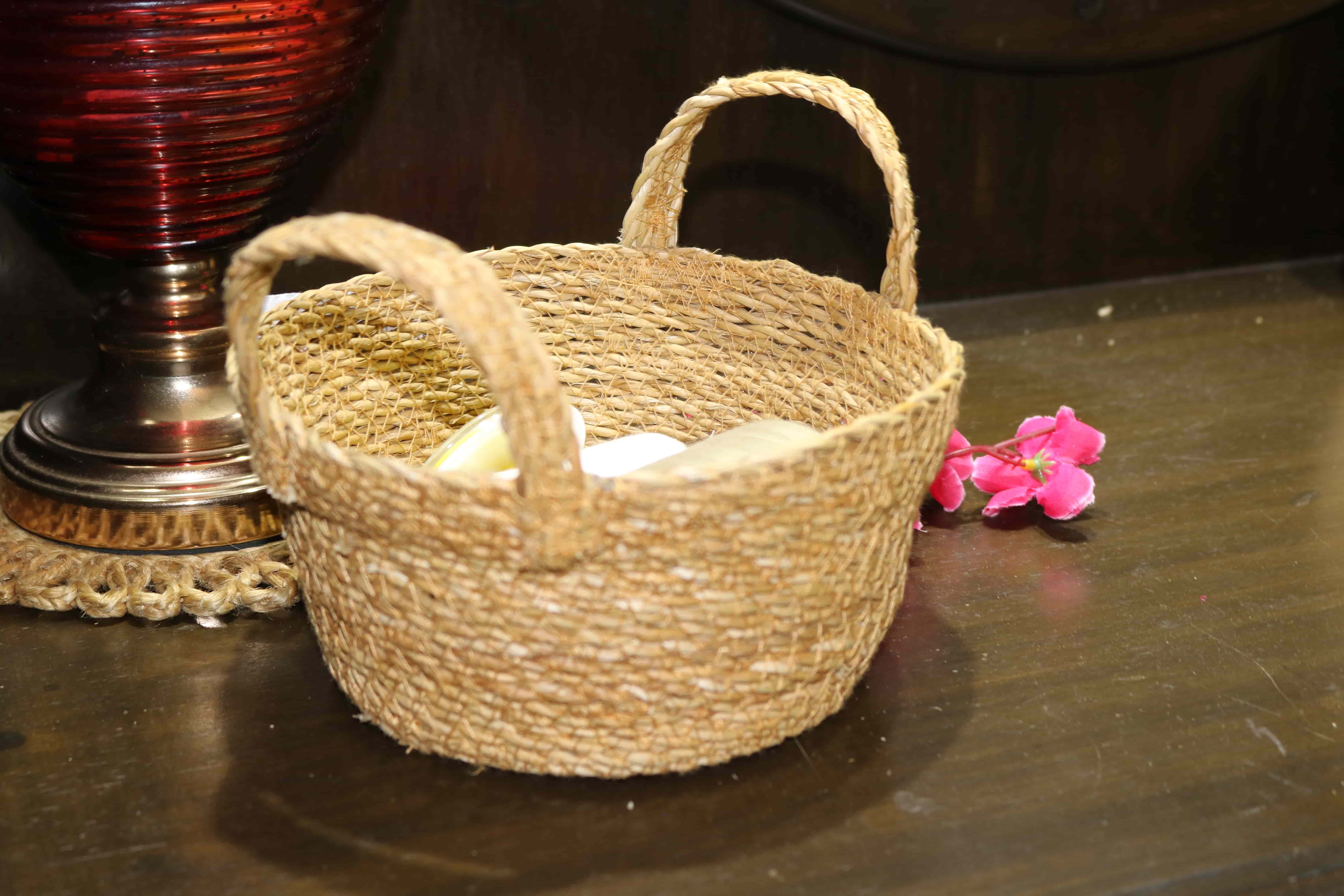 Seagrass Basket With Handle